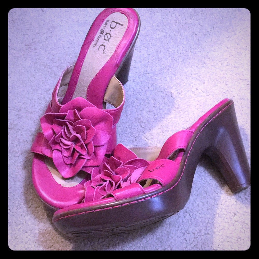 boc sz 8 pink floral shoes